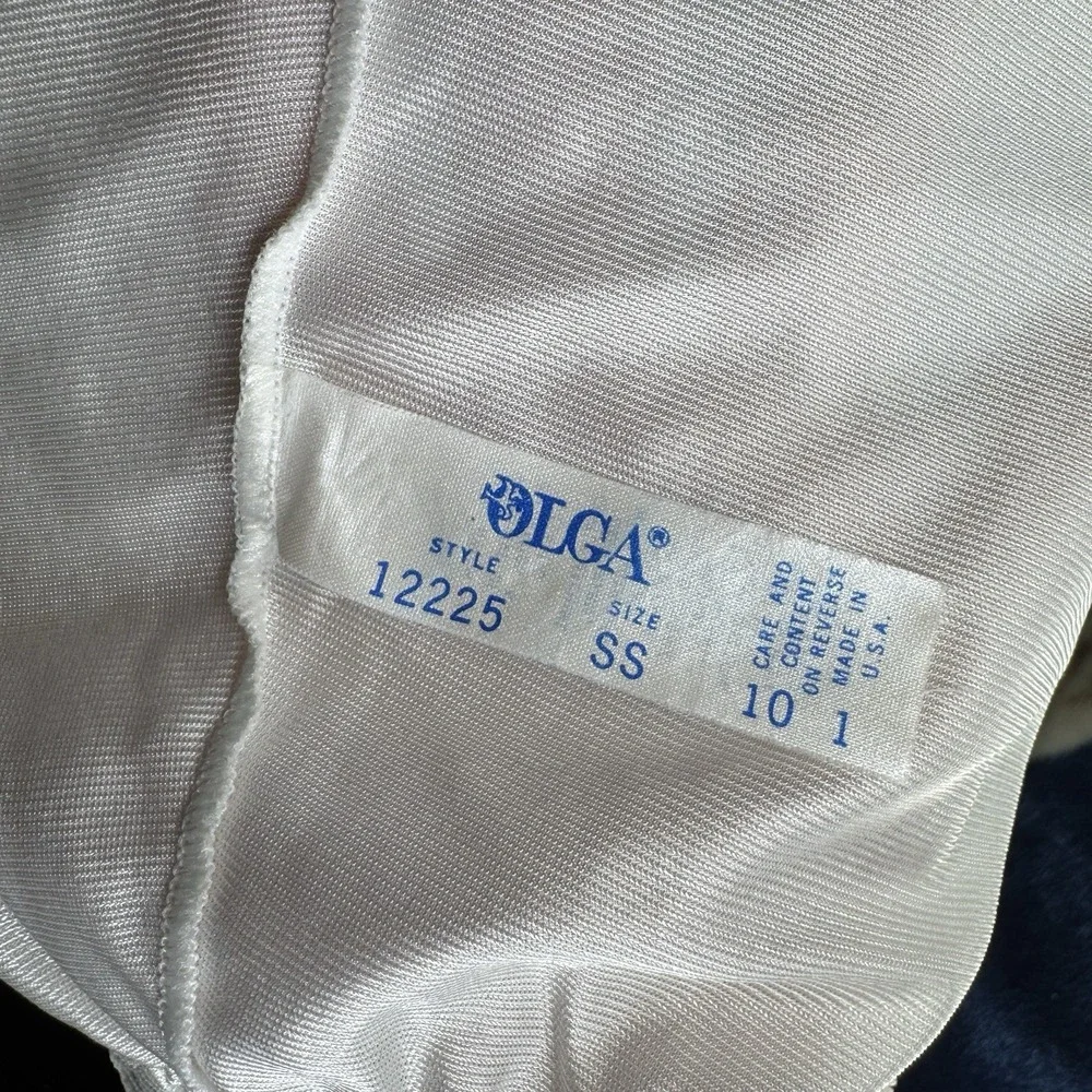 Vintage OLGA White Nylon Silky Shiny Half Dress Slip Skirt Small Lace Hemline - Picture 8 of 8
